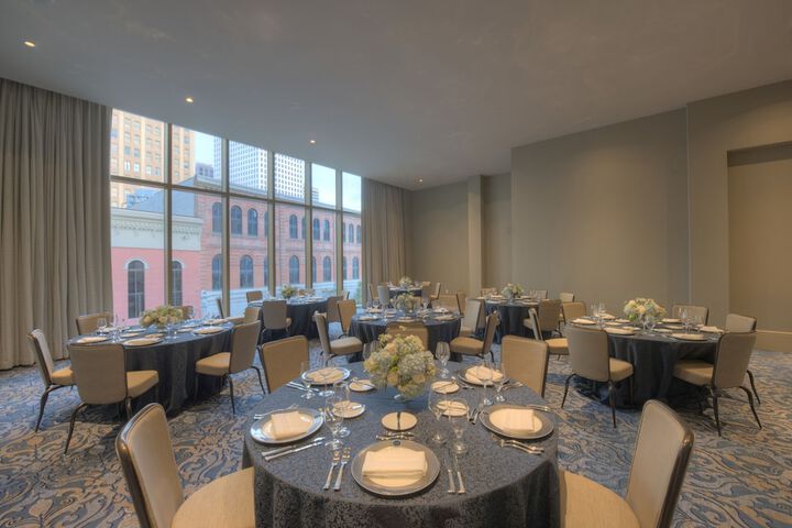 Ballroom/Hall 110 of 132