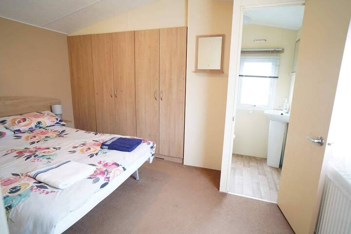 Room 3 of 24