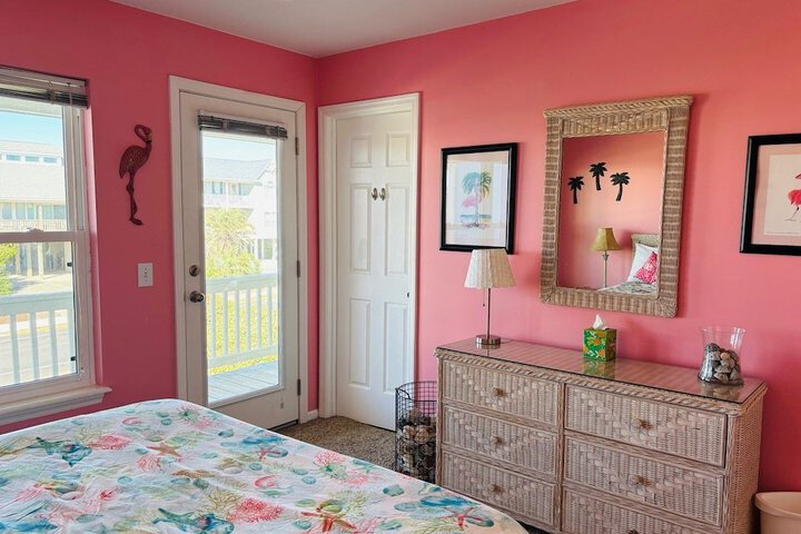 Room 3 of 66