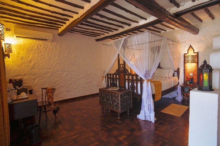 Room 10 of 50