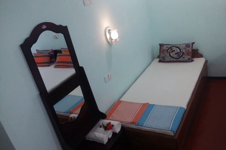 Room 18 of 22