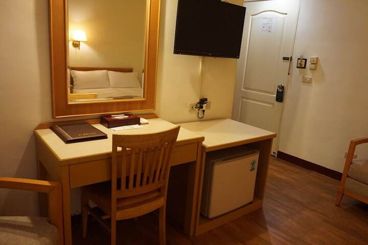 Room 49 of 64