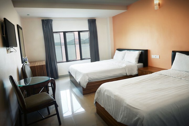Room 5 of 25