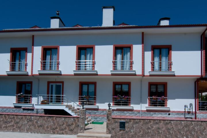 Hotel 77 of 86