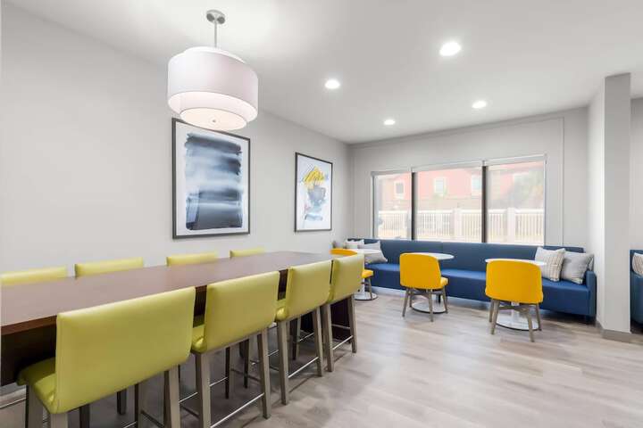 Breakfast area