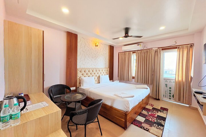 Room 10 of 34