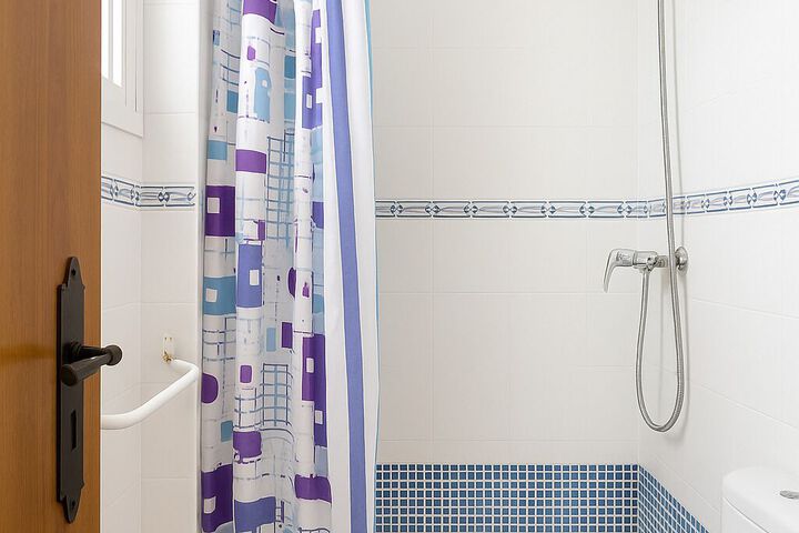 Coastal Chic Stay Near Beach