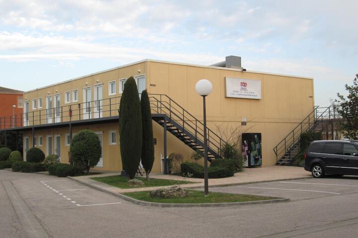 Hotel 40 of 41