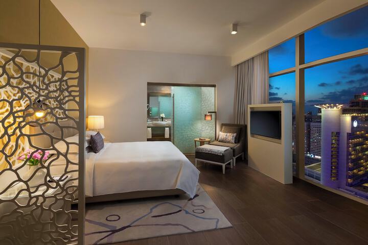 Room 14 of 64