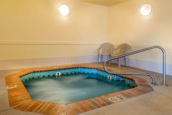Pool 73 of 107