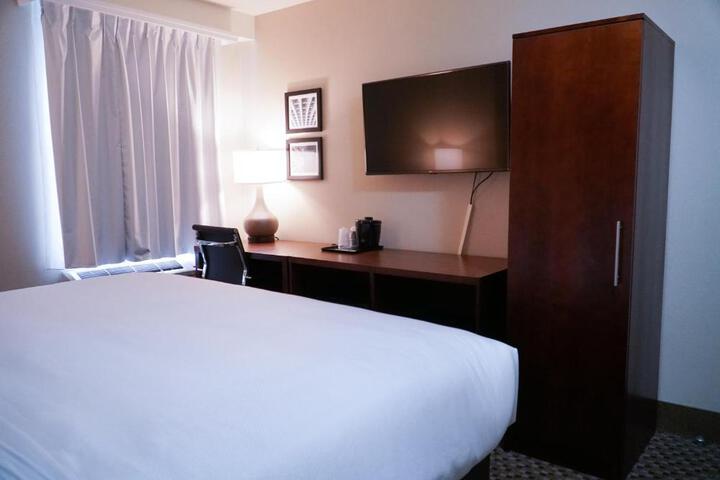Double Classic Double Bed (1 of 10)