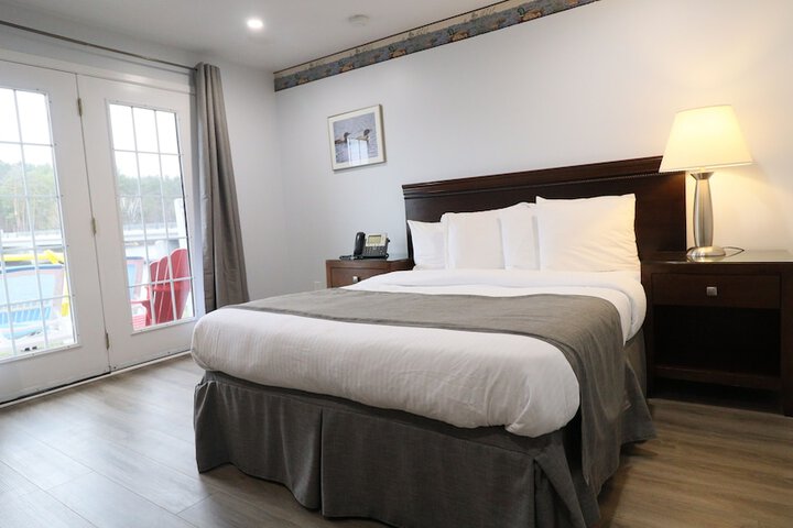Classic Queen Bed (61 of 63)