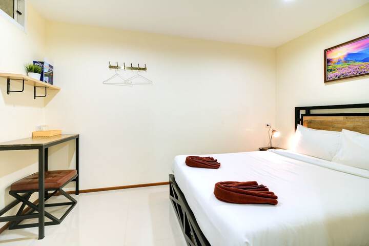 Room 5 of 20