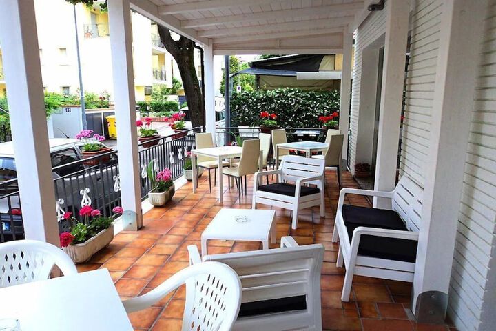 Terrace/Patio 21 of 27
