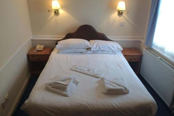 Room 10 of 60