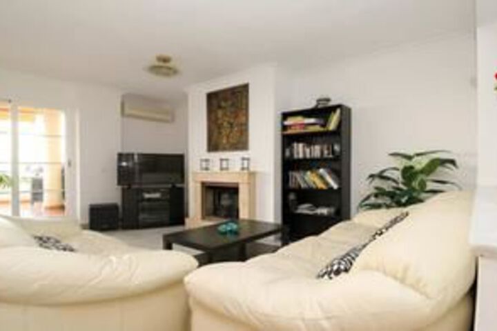 Room 53 of 73