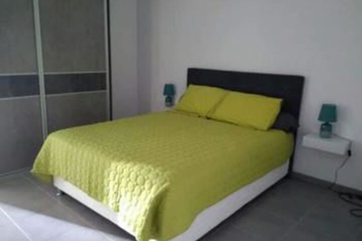Room 3 of 12