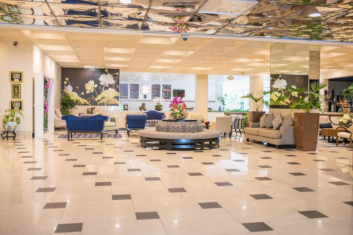 Hotel Lobby