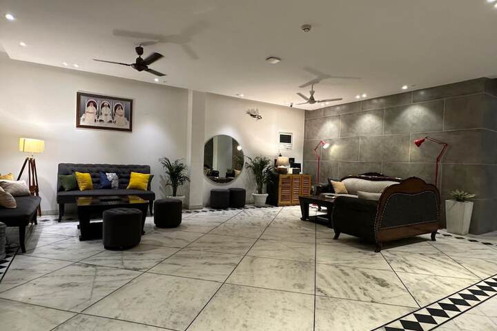 Room 15 of 20