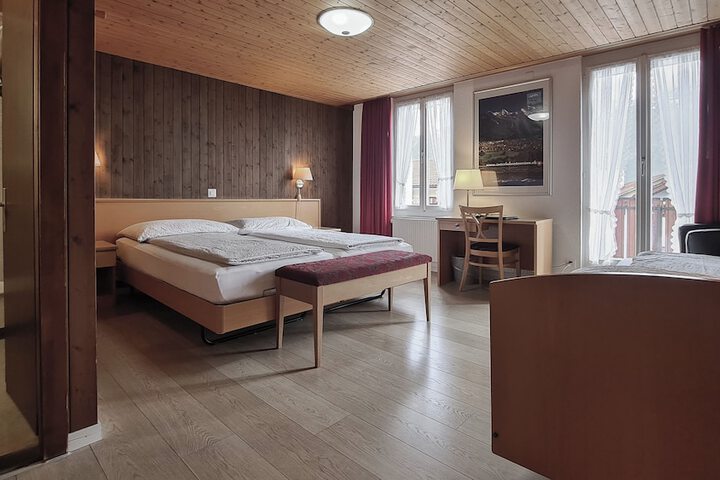 Room 25 of 62