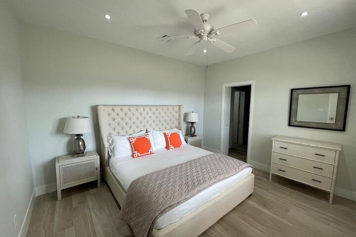 Room 125 of 172