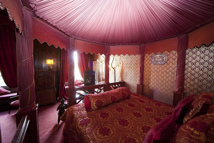 Room 49 of 157