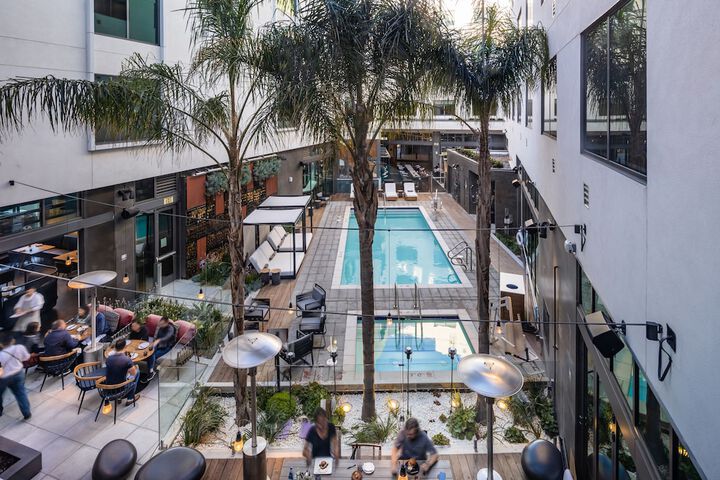 Poolside bar
