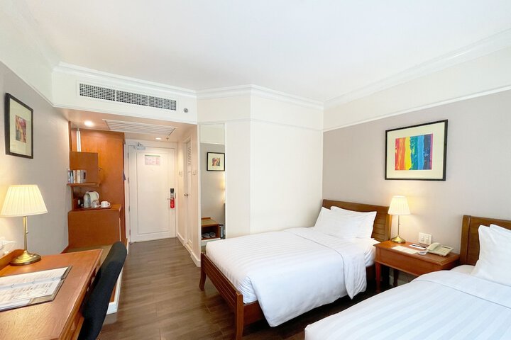 Room 15 of 58