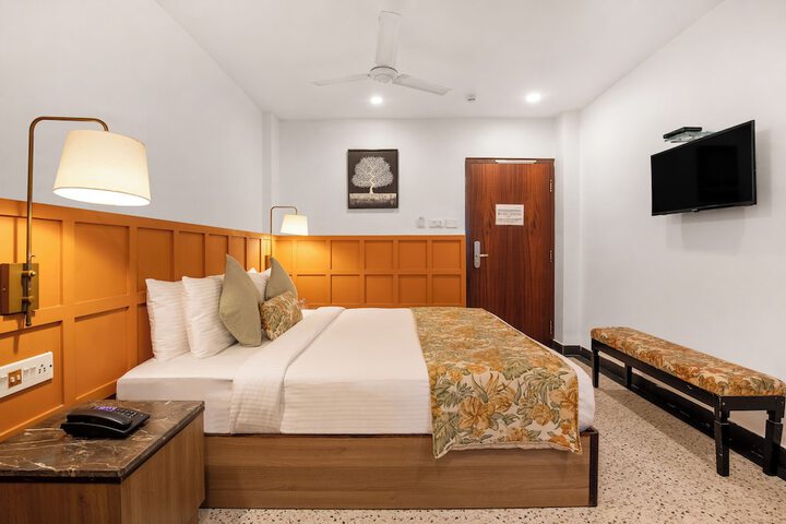 Room 6 of 37