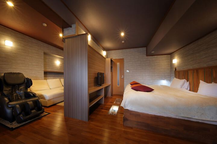Room 16 of 68