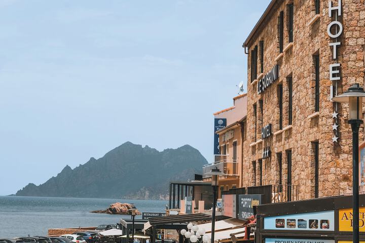 Hôtel le Subrini in Ota