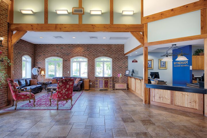 Lobby lounge