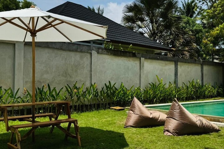 Pool 2 of 7