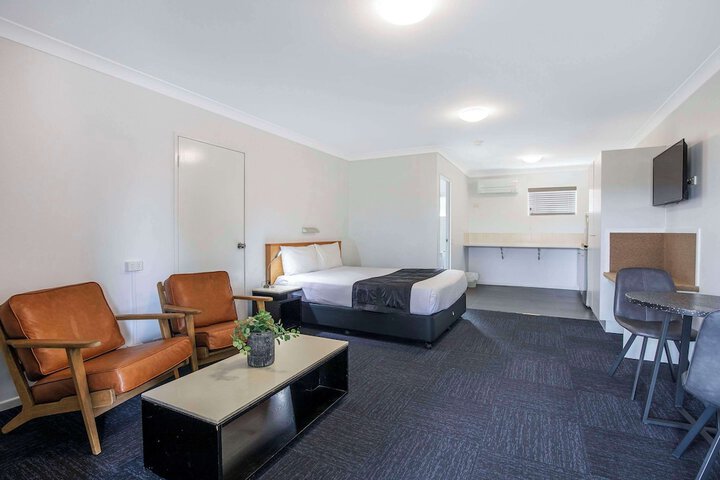 Room 8 of 23