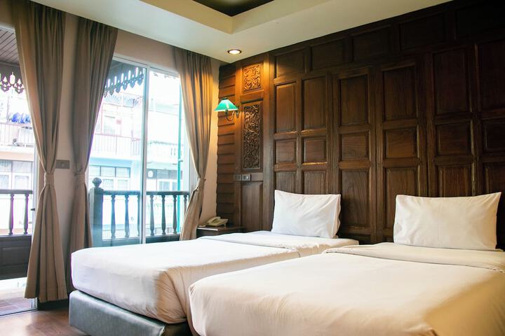 Room 22 of 157