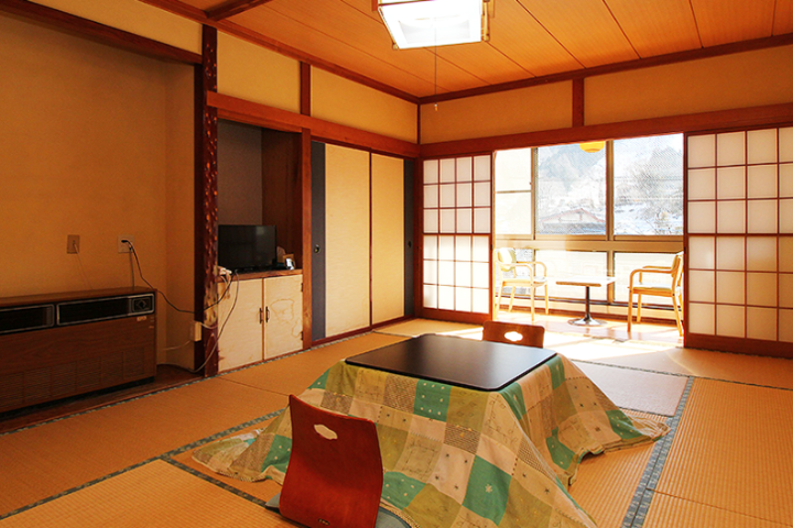 Yunishigawa Onsen - Yunishigawakan Honkan
