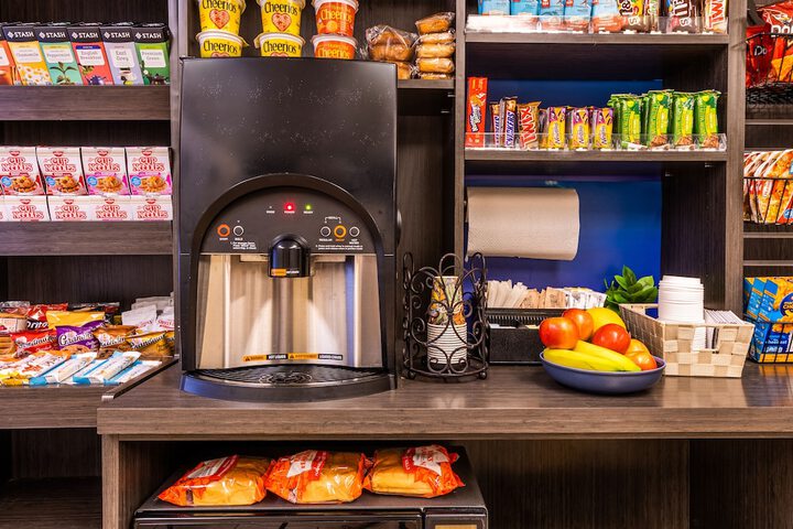 Snack bar