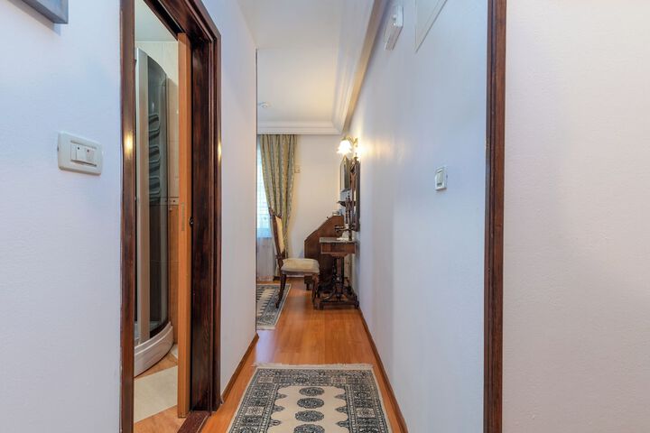 Room 48 of 108