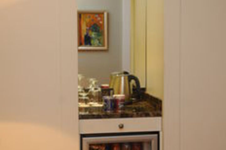 Room 73 of 89