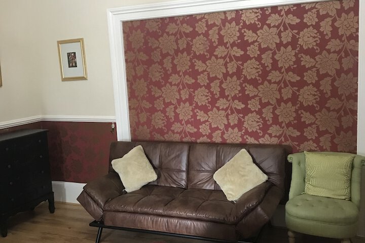 Room 2 of 38