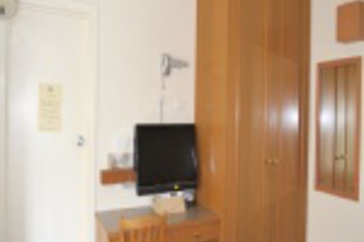 Room 97 of 768