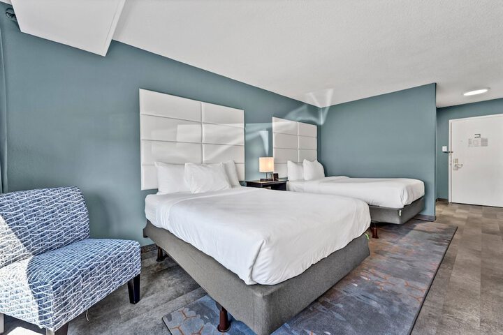 Standard Room, King or Two Doubles (1 of 9)