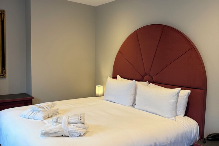 Room 19 of 52