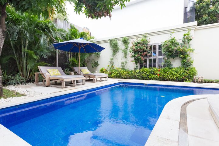 Pools & Facilities