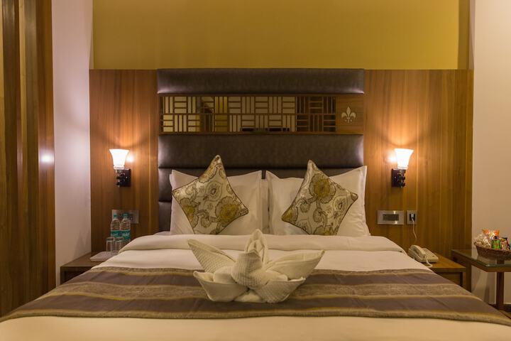 Room 10 of 76