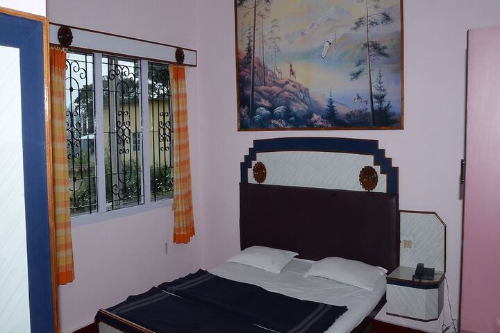 Room 7 of 13