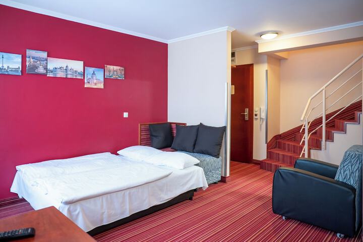 Room 63 of 153