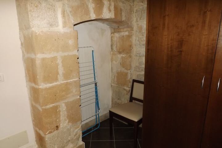 Room 19 of 41