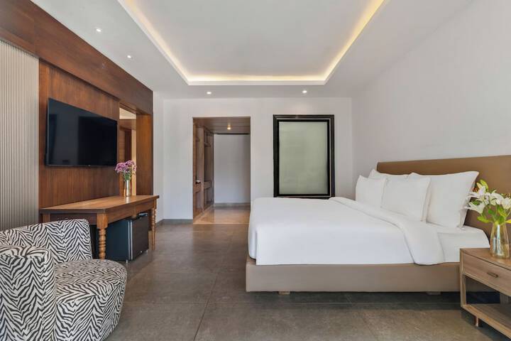 Room 9 of 26