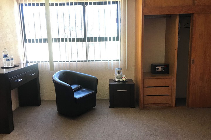Room 17 of 61